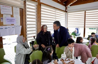 Miniklerden Yaşlı Konukevi'ne Ziyaret